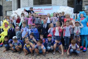Детей заводчан «Красного Октября» поздравили с поступлением в 1-й класс