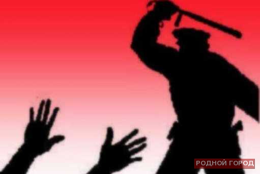 Под Волгоградом полицейский избил несовершеннолетнего из-за копилки