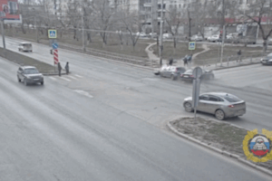 Аварию на перекрестке Волгограда камеры зафиксировали на видео