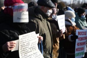 В Волгограде сторонники местного времени устроили акцию у оперы