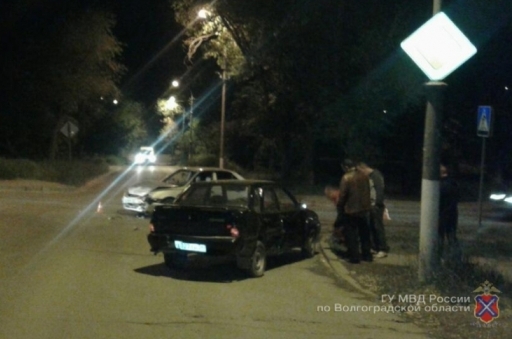 На севере Волгограда в аварию попали четыре машины