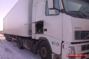 Под Волгоградом полицейские спасли дальнобойщика
