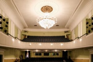 Более 1000 билетов в театр получили волгоградцы по культурной программе