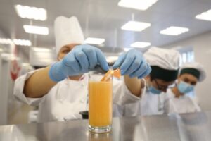 Воспаление в организме человека способны уменьшить натуральные напитки