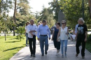 В День города губернатор пообщался с волгоградцами на набережной