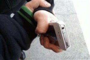 В Волгограде семеро парней отобрали телефон у 32-летнего мужчины