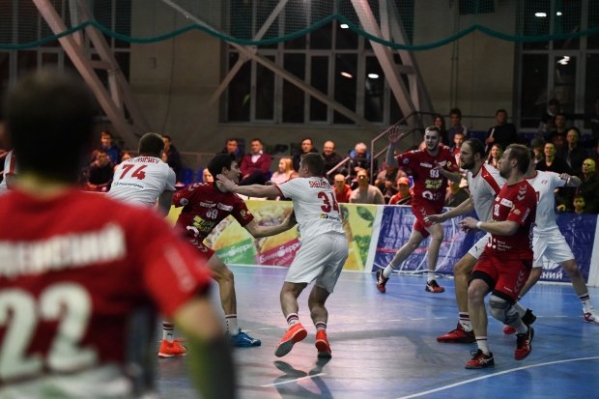 Волгоградский «Каустик» снова проиграл московскому «Спартаку»