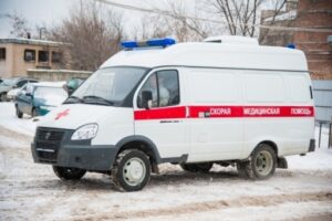 Под Волгоградом автоледи пострадала в аварии
