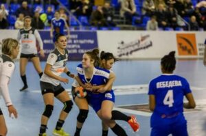 Волгоградские гандболистки проиграли дома «Астраханочке»