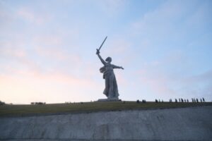 Волгоград временно закроет Мамаев курган для посетителей