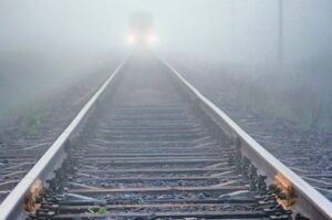 Под Волгоградом грузовой поезд переехал 50-летнего мужчину