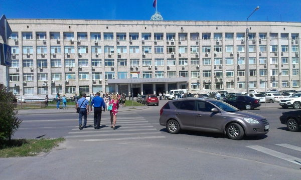 Очевидцы: из Волгоградского арбитражного суда эвакуируют людей