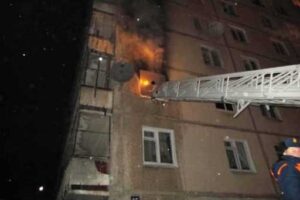 Мужчина сгорел заживо при пожаре в девятиэтажке в Волгограде