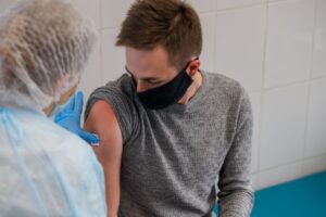 В Волгоградской области от коронавируса привиты первые 8 человек