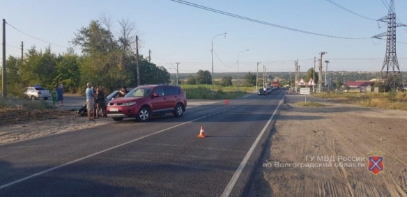 На севере Волгограда столкнулись три легковых автомобиля