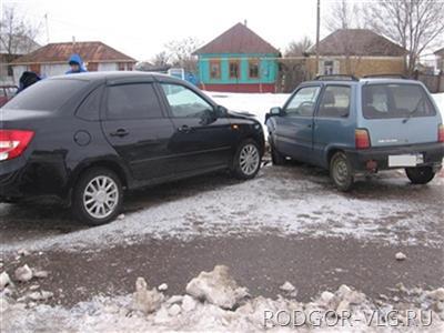 В Волгоградской области в ДТП пострадала 3-летняя девочка