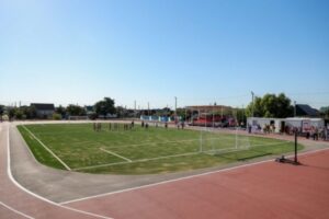 Спортплощадку школы на юге Волгограда оснастят новым оборудованием