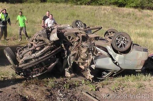 Четыре человека погибли в ДТП на трассе в Волгоградской области