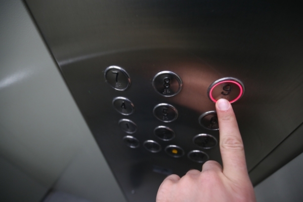 В Волгограде обновят 511 лифтов по программе капремонта