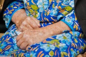 Под Волгоградом пенсионерка умерла, поперхнувшись землей