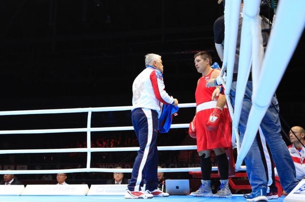 Волгоградский боксер не сумел выйти в финал чемпионата мира