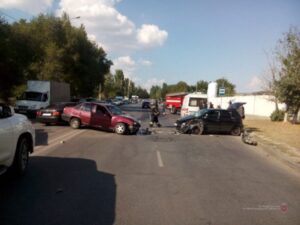 В Волгограде в тройном ДТП пострадал ребенок и двое взрослых