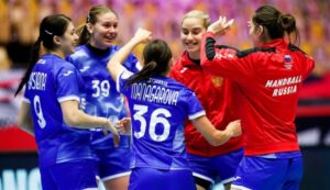 Российские гандболистки одержали третью победу на чемпионате Европы