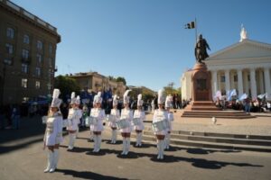 В день 433-летия города в Волгограде состоялся парад студентов