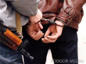 Волгоградец порезал заточкой лицо полицейского