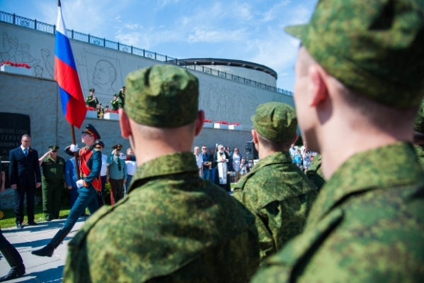 Волгоградские призывники отправились служить в Президентский полк