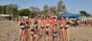 Волгоградские гандболистки-пляжницы идут на 2-м месте в чемпионате страны