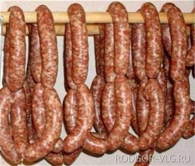 В Волжском задержали колбасного вора-рецидивиста