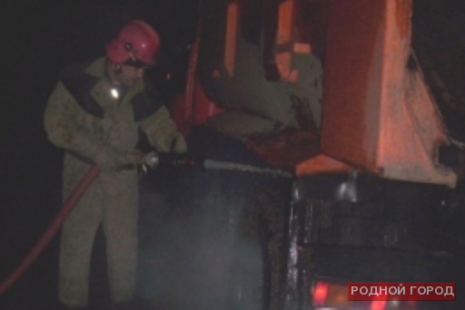 КАМАЗ под Волгоградом сгорел из-за электропроводки