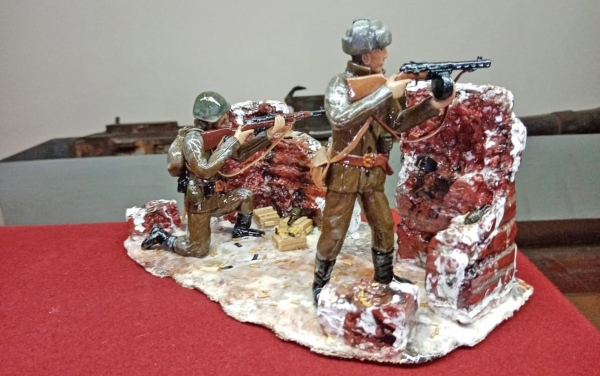 В колонии создали диораму Сталинградской битвы