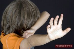 Многодетный отец избивал маленьких сыновей в Волгоградской области