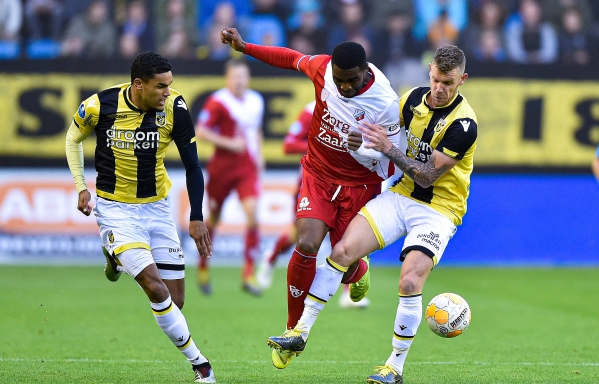 «Витесс» волгоградца Слуцкого проиграл дома «Утрехту»