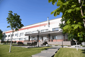 Волгоградцам рассказали, какой подарок можно сделать учителю на выпускном