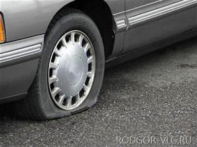 Волгоградец задержан за прокол колес у автомобиля родственника