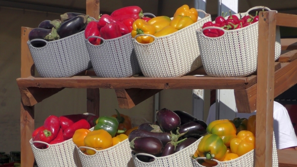 Употребление твердой пищи помогает снизить вес