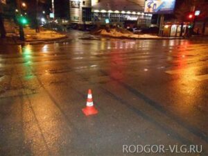 77-летнего волгоградца «ВАЗ» сбил на пешеходном переходе