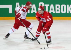 Российские хоккеисты разгромили белорусов