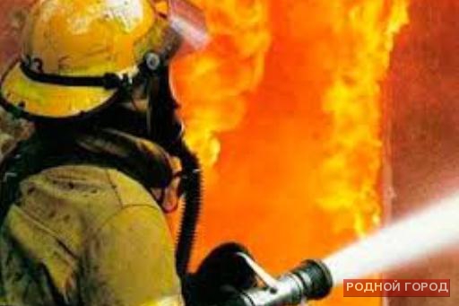 В Волгограде 4 человека эвакуированы из-за пожара на даче