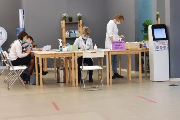 В ТЦ «Ворошиловский» Волгограда открыли прививочный пункт