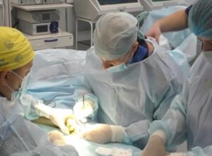 Волгоградские врачи осваивают выполнение уникальных операций
