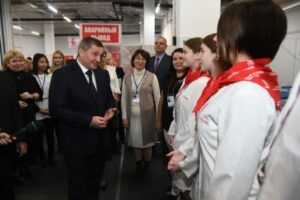 Губернатор пообщался с участниками турнира профмастерства Worldskills