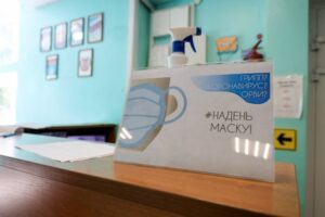 Школа в Волжском просит помочь с масками и перчатками