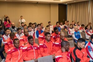 Боксеры с Острова свободы в Волгограде встретятся с россиянами для битвы