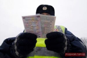 Пьяный водитель, лишённый прав до 2033 года, напал на сотрудника ДПС