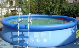 Под Волгоградом девочка утонула в надувном бассейне