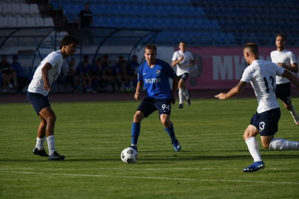 Волгоградский «Ротор» провел двустороннюю игру против дублеров